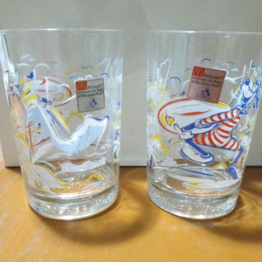 The magic of Disney anniversary tumblers - Picture 2 of 2